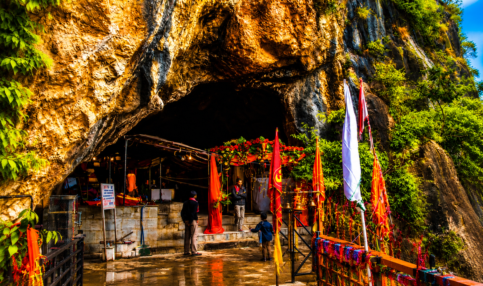 Shiv Khori Cave Temple